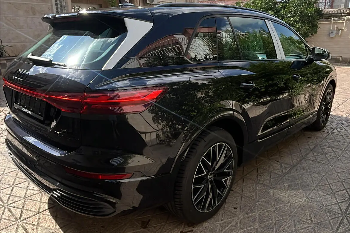 آئودی  Q5 e-tron