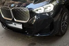 ب ام و، iX1