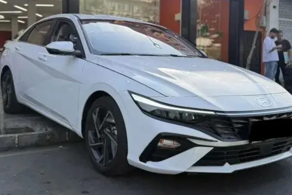 هیوندای، النترا