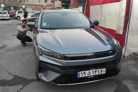 کی ام سی، J7