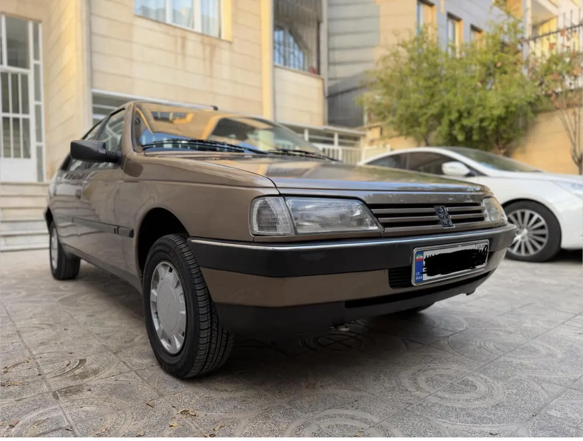پژو،  405
