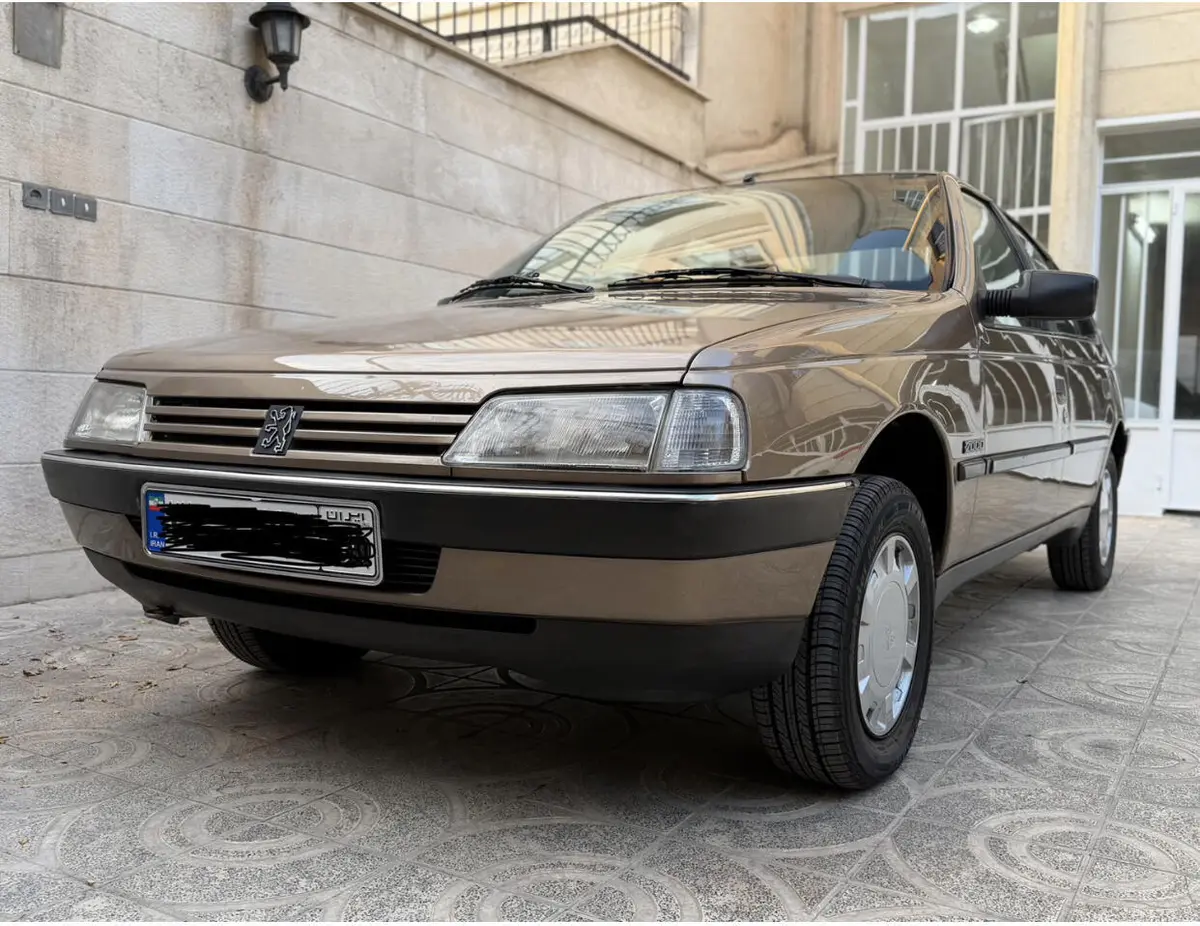 پژو،  405