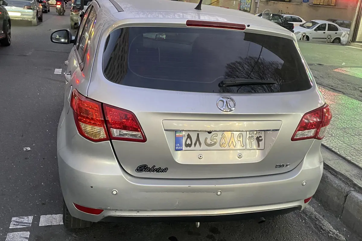 بایک،  سابرینا هاچ بک (مونتاژ)