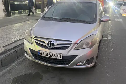 بایک، سابرینا هاچ بک (مونتاژ)