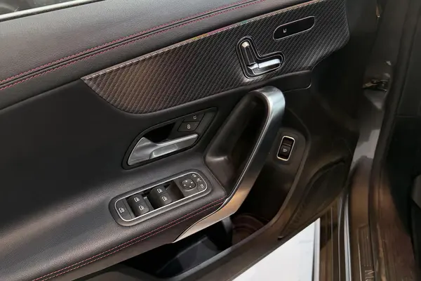 بنز، کلاس A سدان