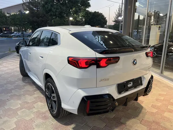 ب ام و  X2