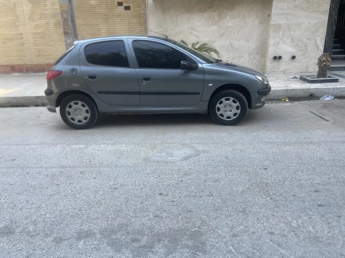 پژو،  206