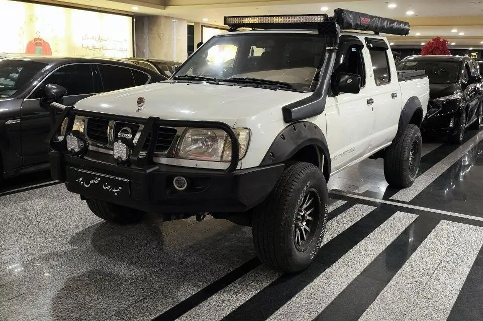 نیسان،  رونیز
