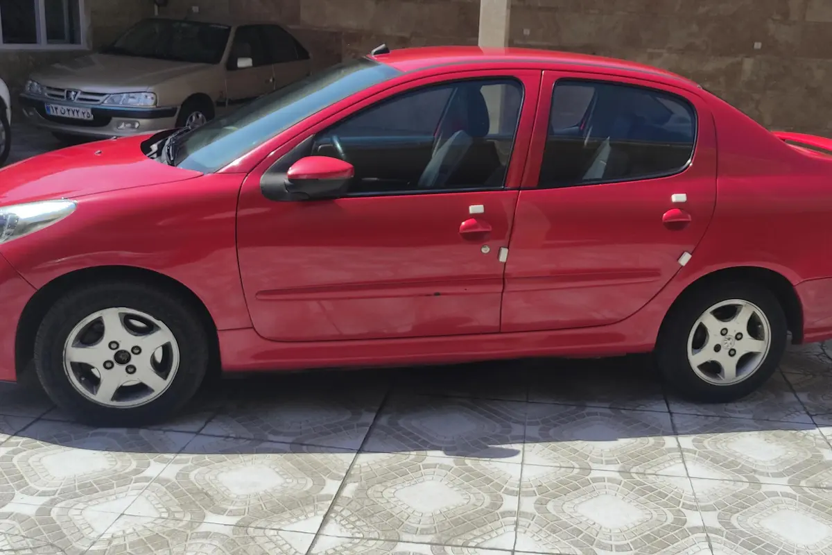 پژو،  207