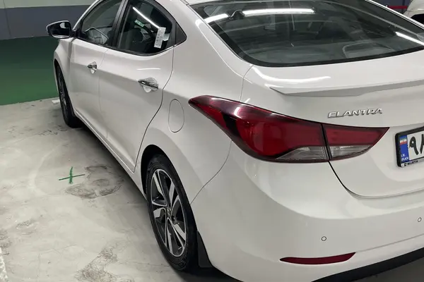 هیوندای، النترا