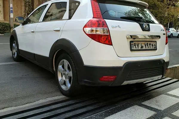 دانگ فنگ، H30 کراس