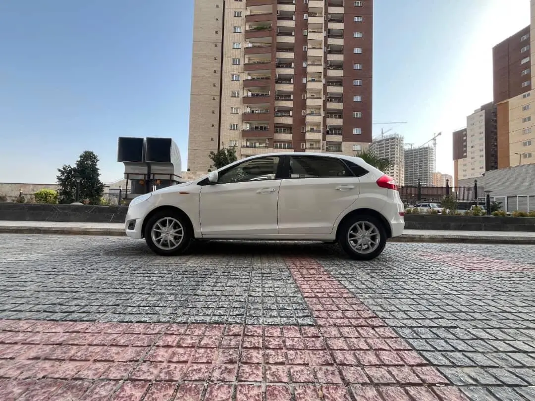 ام وی ام،  315هاچ بک