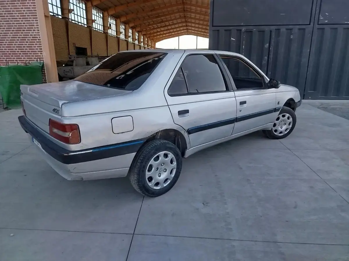 پژو،  405