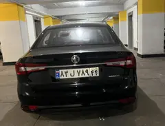 ام جی، 5