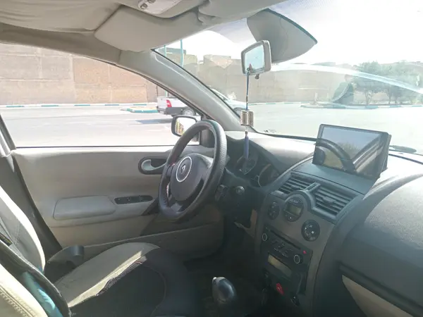 رنو، مگان (مونتاژ)