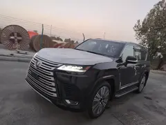 لکسوس، LX