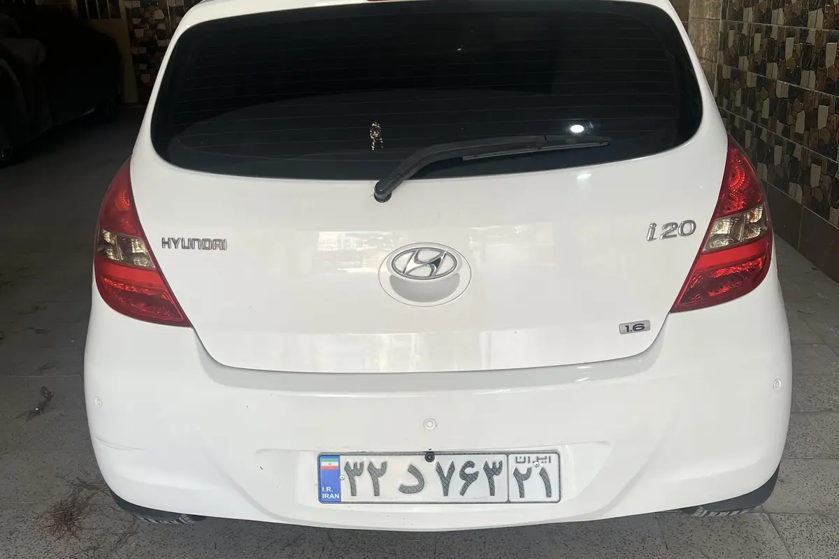 هیوندای  i20