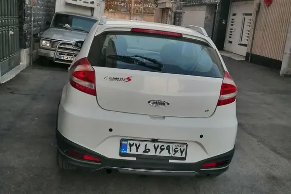 ام وی ام  315هاچ بک