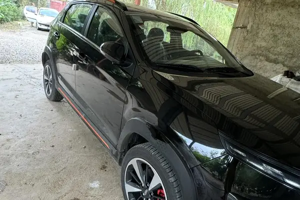 ام وی ام  X33 کراس