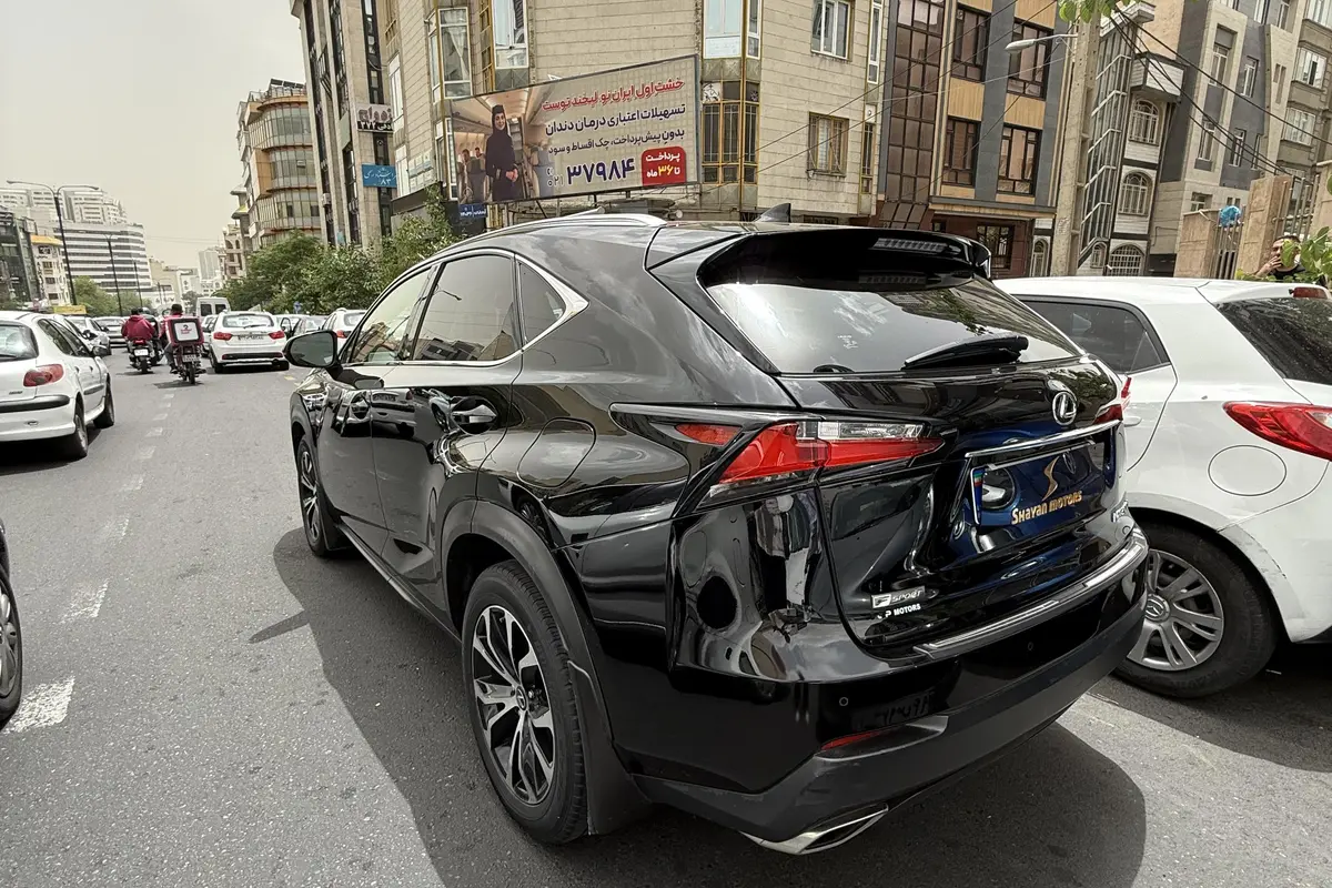 لکسوس،  NX