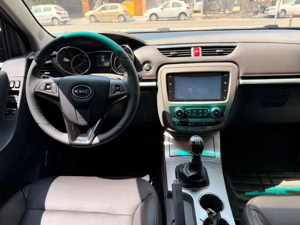 کی ام سی  T8