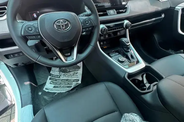 تویوتا، راوفور هیبرید