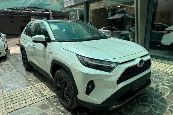 تویوتا، راوفور هیبرید