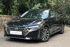 نیسان، سیلفی