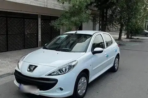 پژو، 207