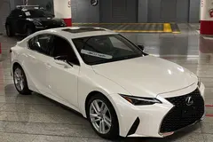 لکسوس، IS