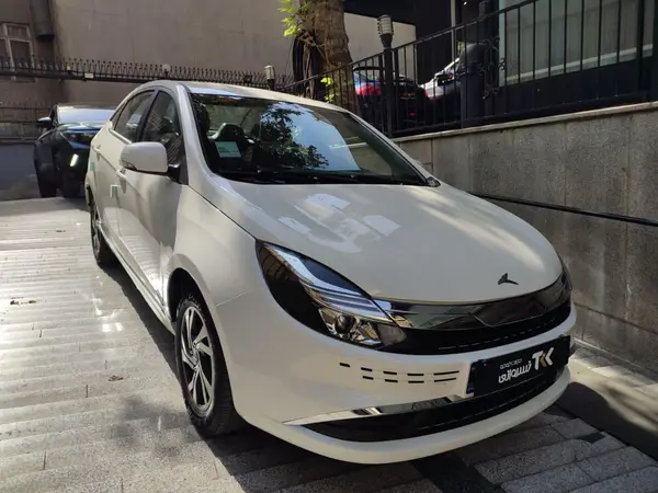 پیش فروش کی ام سی، ایگل