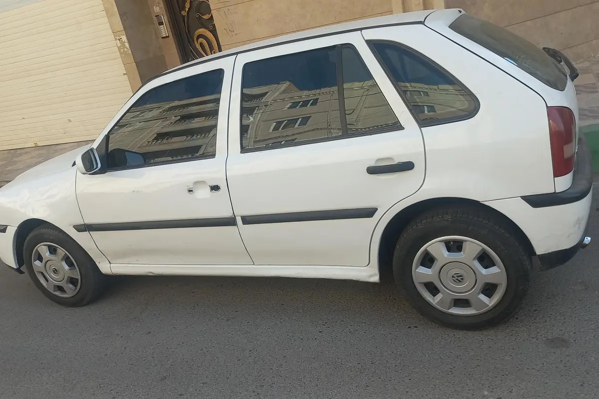 فولکس،  گل