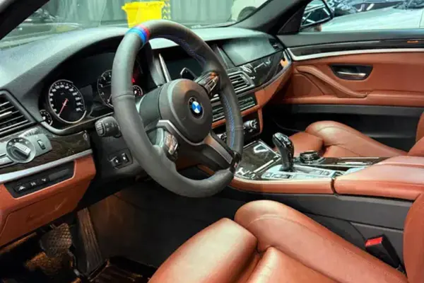 ب ام و، سری 5 سدان