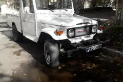 تویوتا، لندکروز وانت تک کابین