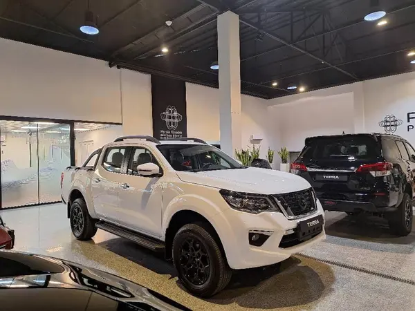 نیسان، ترا پیکاپ