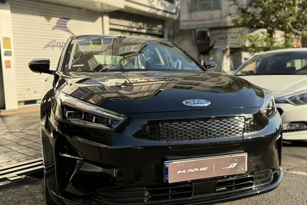 پیش فروش کی ام سی، eJ7