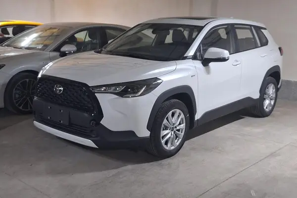 تویوتا، کرولا کراس هیبرید