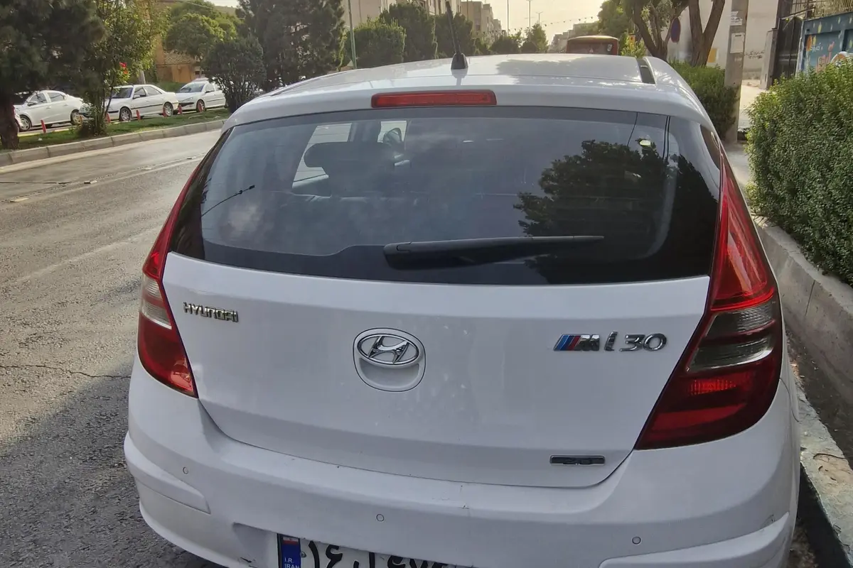 هیوندای  i30