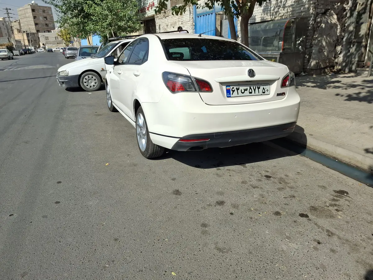 ام جی،  6