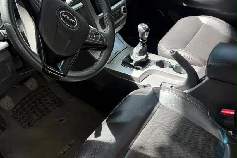 کی ام سی  T8