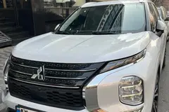 میتسوبیشی، اوتلندر