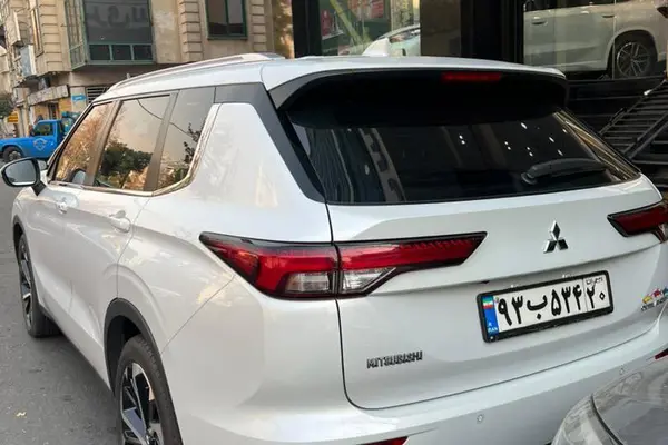 میتسوبیشی، اوتلندر