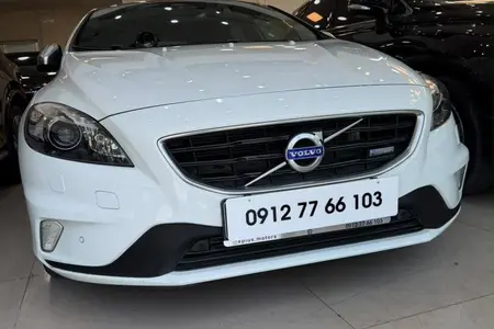 ولوو V40