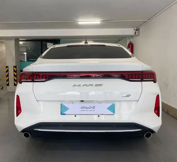 کی ام سی  J7