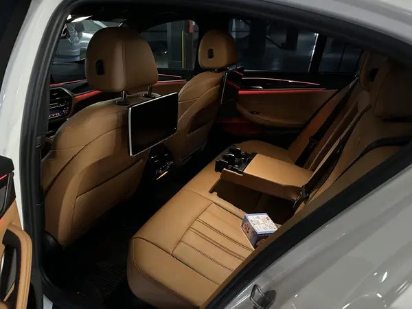 ب ام و، سری 5 سدان