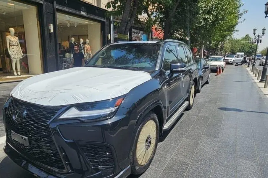 لکسوس  LX