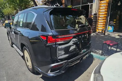 لکسوس، LX