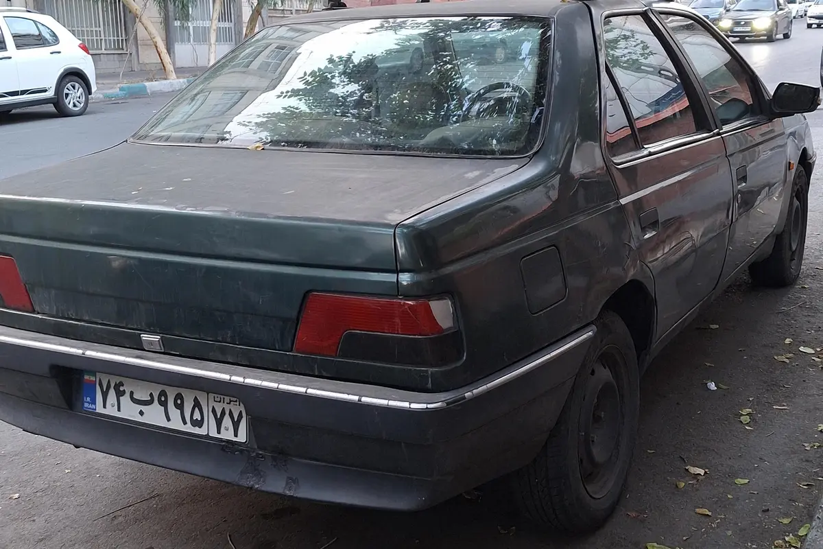 پژو،  405