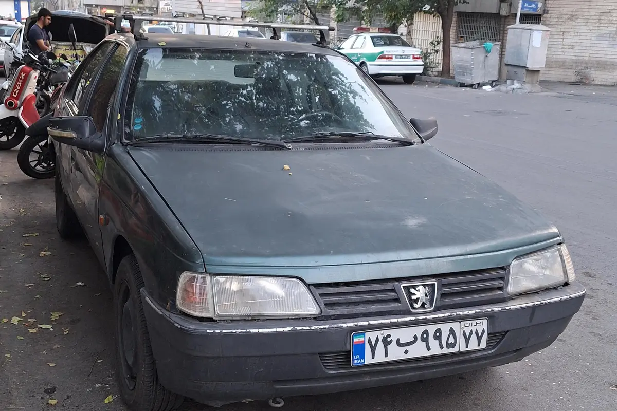 پژو،  405
