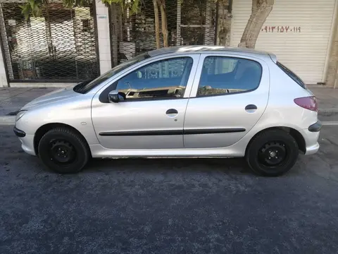 پژو، 206